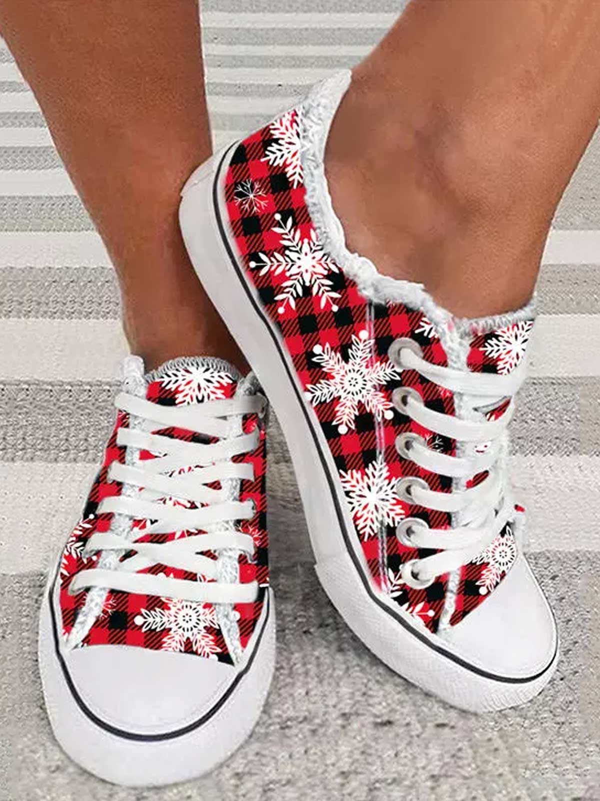 Christmas Snowflake Plaid Flat Sneakers