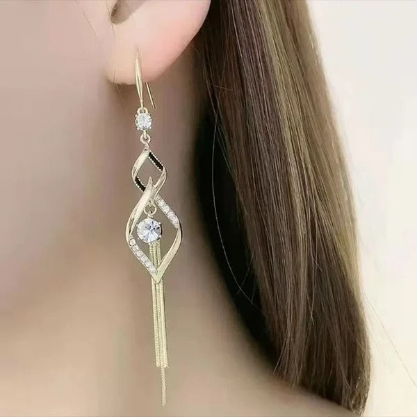 Interlocking Geometric Diamond Tassel Earrings