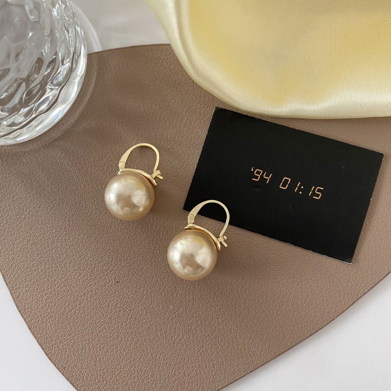 Elegant Pearl Earrings