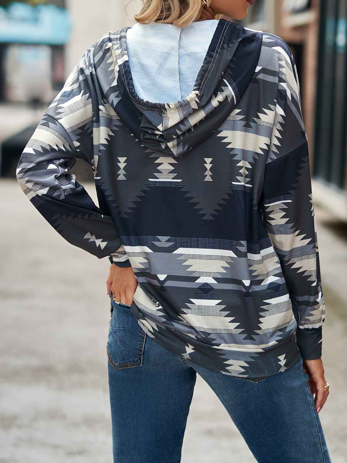 Geometric Print Hoodie with Pockets