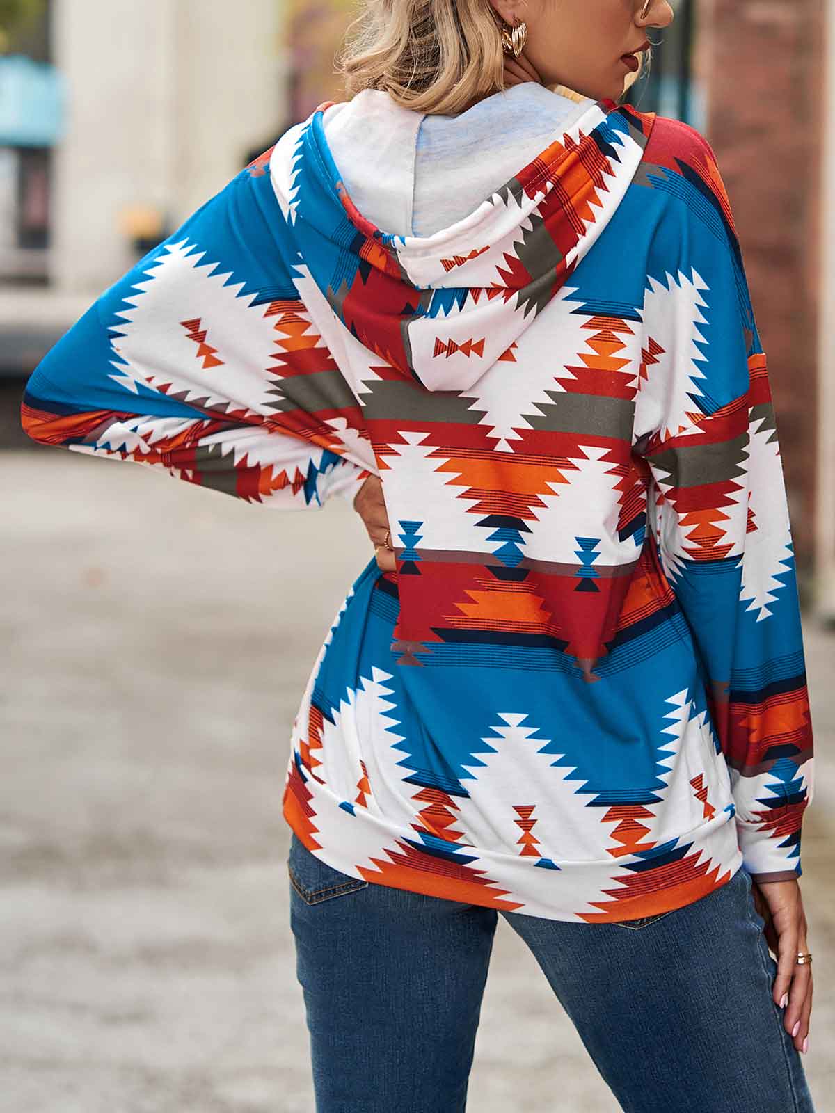 Geometric Print Hoodie with Pockets