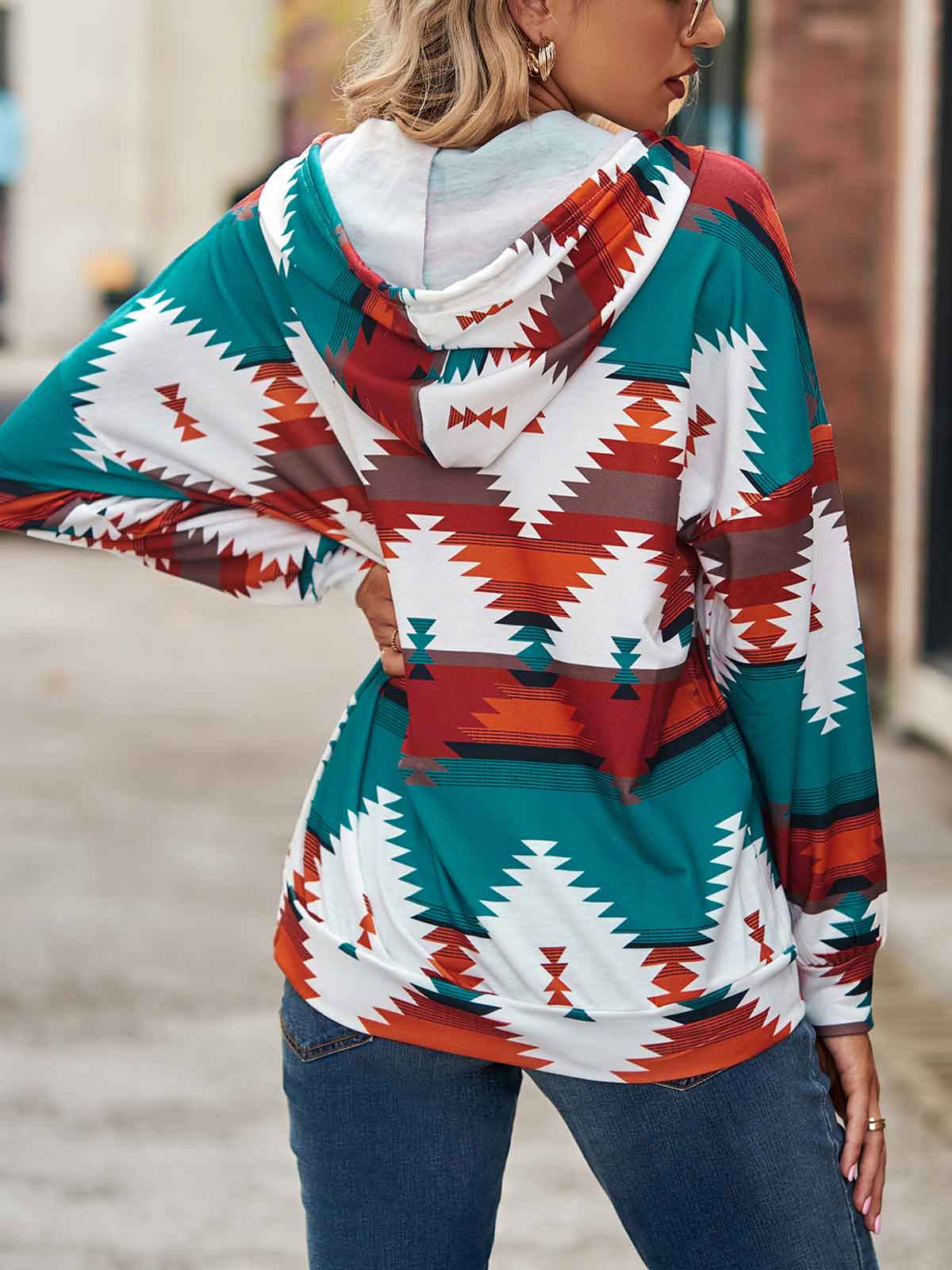 Geometric Print Hoodie with Pockets