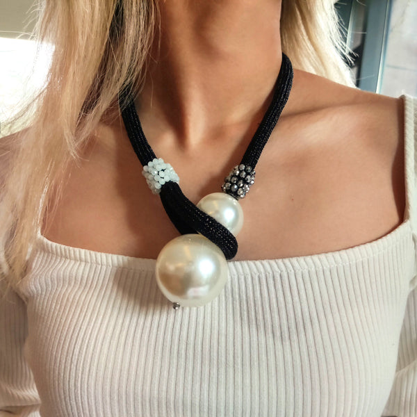 Oversized round pearl Exaggerated double pearl necklace