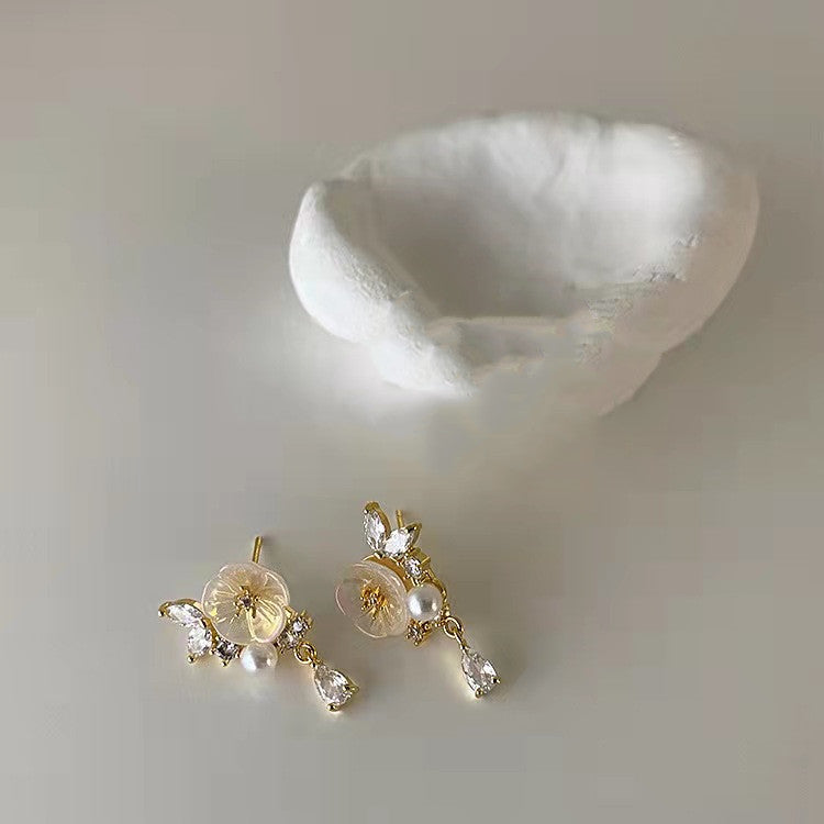 Magnolia Zircon Pearl Earrings