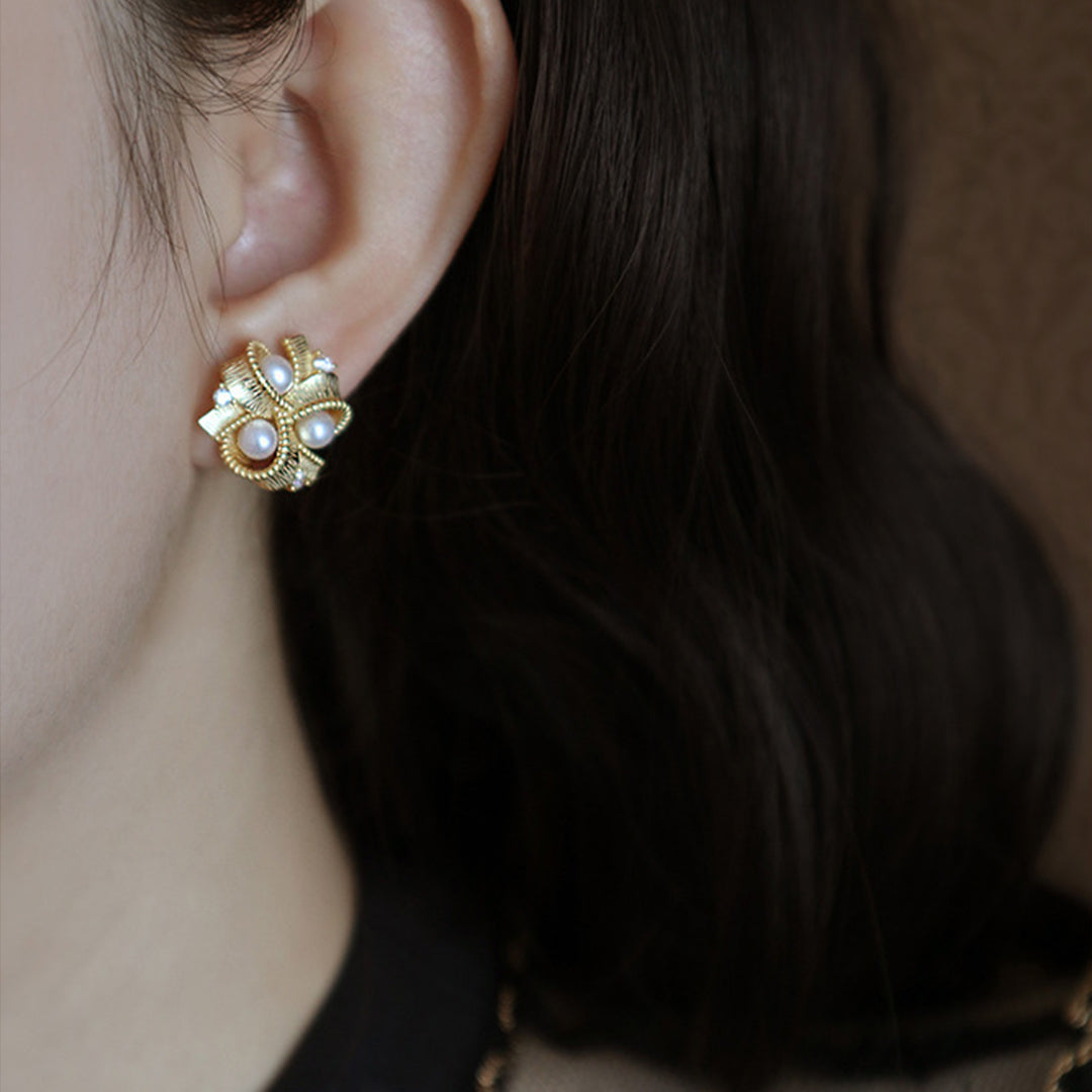 Spiral Retro Natural Pearl Earrings