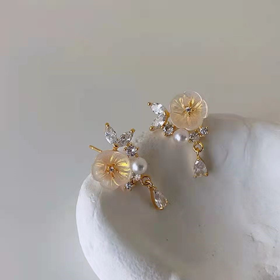 Magnolia Zircon Pearl Earrings