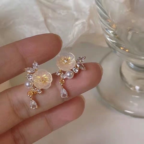 Magnolia Zircon Pearl Earrings