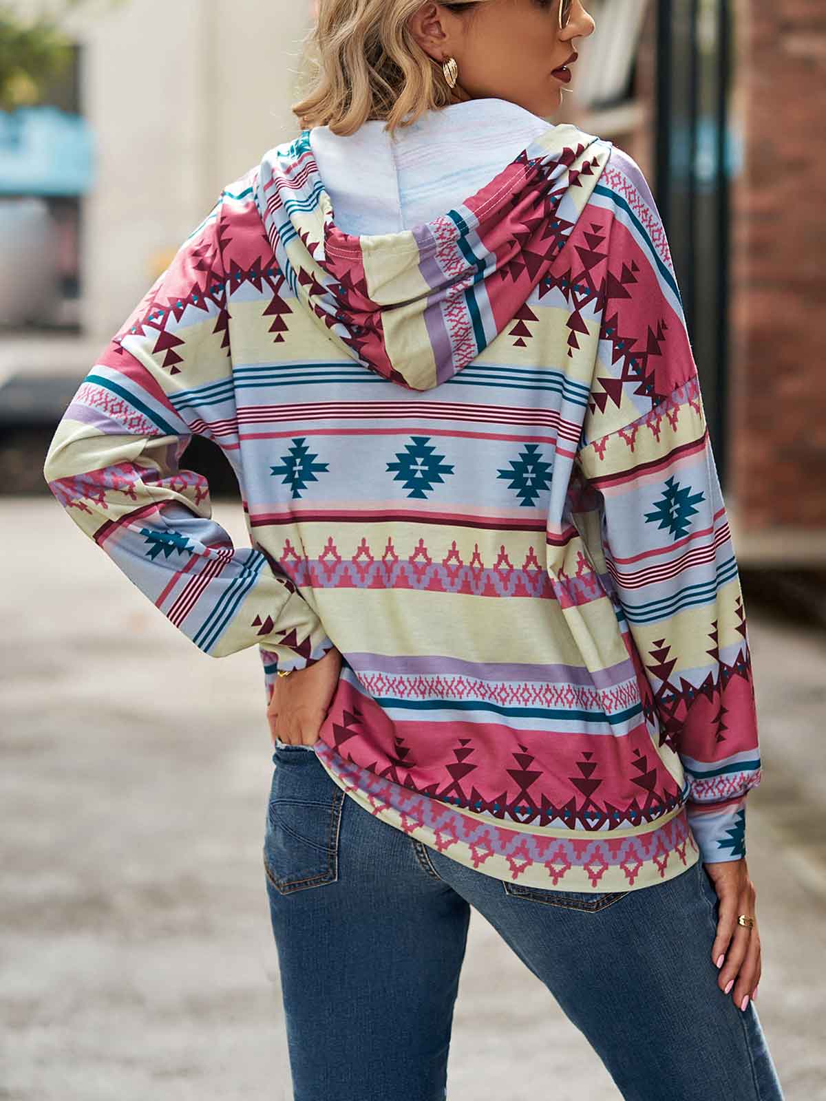 Geometric Print Hoodie with Pockets