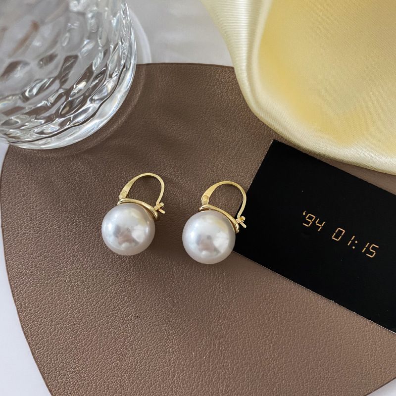 Elegant Pearl Earrings