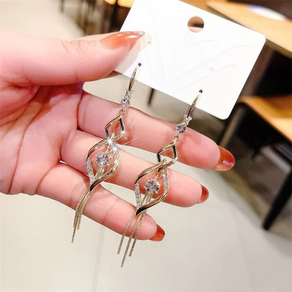 Interlocking Geometric Diamond Tassel Earrings